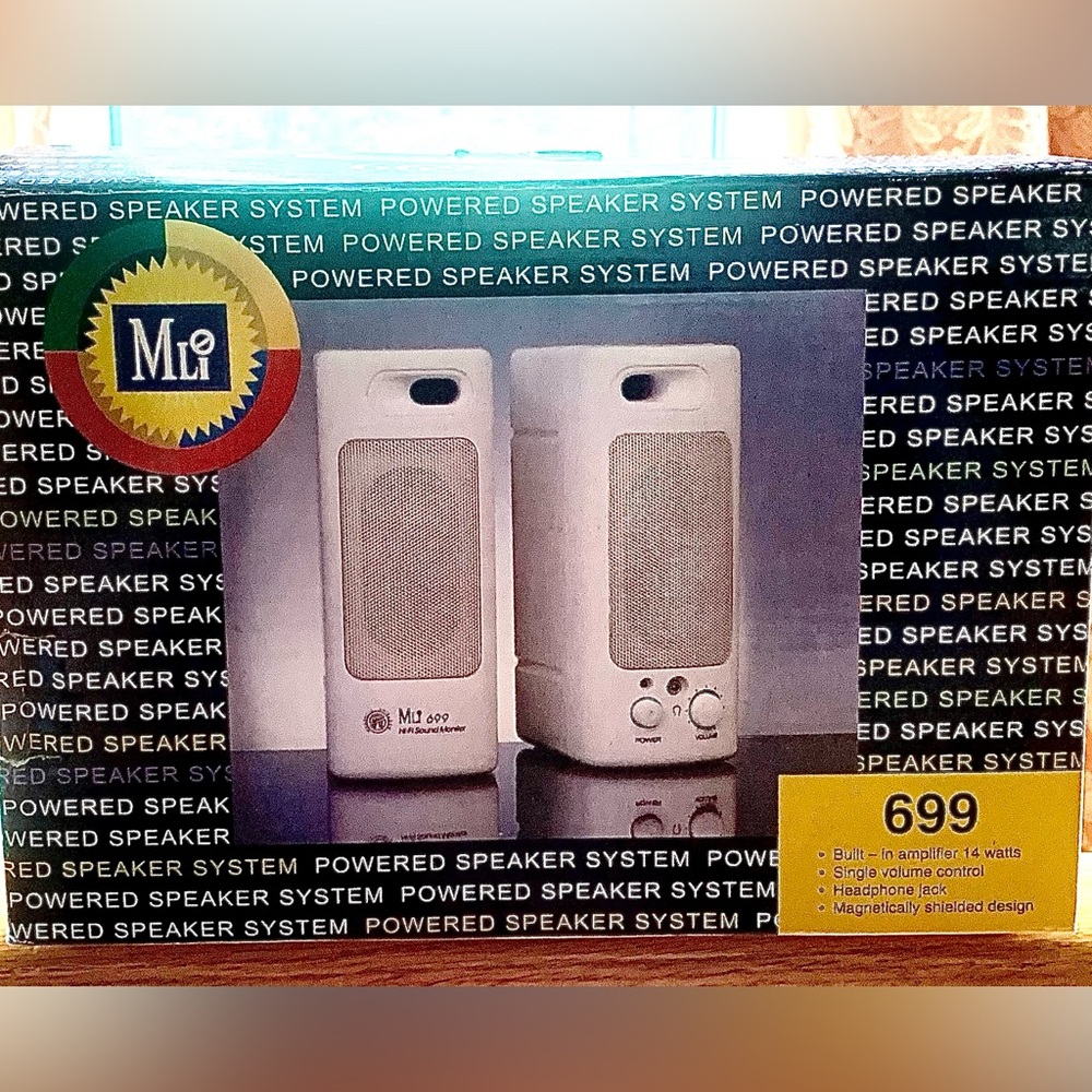 MLi-699 Powered Desk Top NEW Speakers Wired